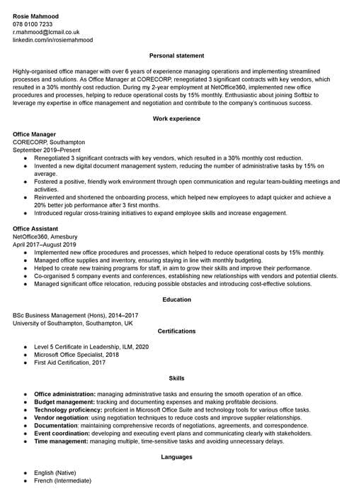 Exemplu de CV realizat în LiveCareer builder