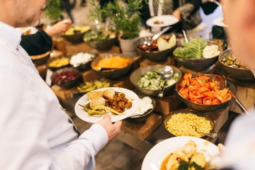 Exemplu de CV pentru asistent de catering și sfaturi de scriere pentru 2025