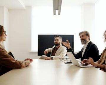 Minciuna pe un CV: Merită riscul? Repercusiunile unui CV fals