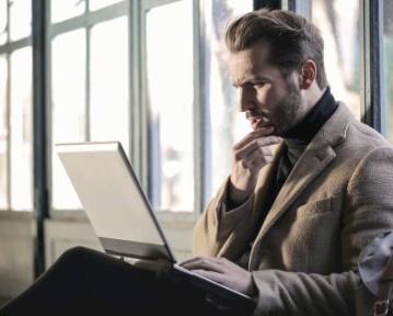 Date personale pe care ar trebui să le incluzi în CV-ul tău
