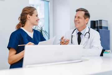 Exemplu de CV pentru asistent medical și ghid de scriere